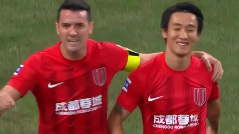 下半场沙特掌控节奏，国脚失误频现。